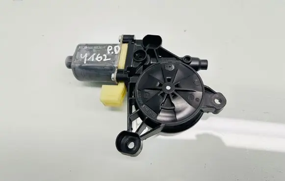 Volkswagen Touran III Front door window regulator motor 5Q0959801C