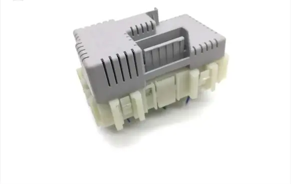 Ford Mondeo MK IV Fuse module 6G9T-14C507-CB