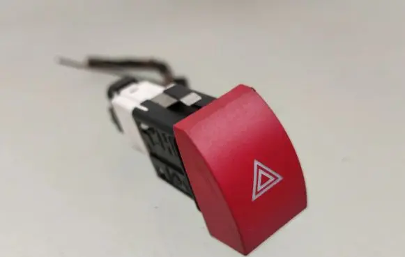 Skoda Octavia Mk2 (1Z) Hazard light switch 1Z0953235A