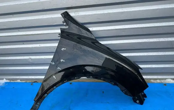 Renault Kadjar Fender 631000193R