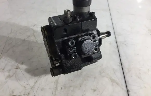 KIA Ceed Fuel injection high pressure pump 0445010124 331002A400