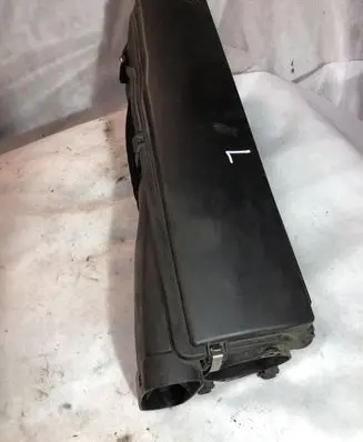 Mercedes-Benz E W211 Air filter box A6460900601