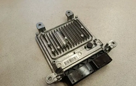 Mercedes-Benz CLS C218 X218 Engine control unit/module A6519000503 28454425 A6519011902