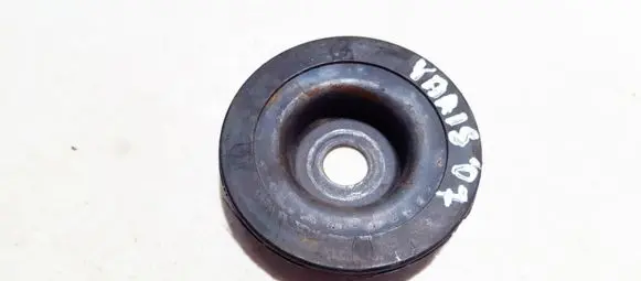 Toyota Yaris Coil spring mount 