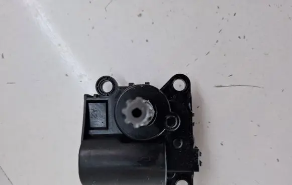 KIA Ceed Air flap motor/actuator D332ATBAA02