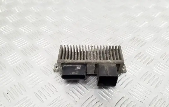 Renault Master III Glow plug pre-heat relay 8200558438A