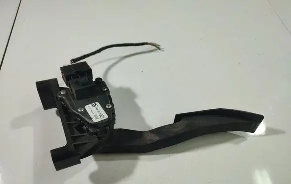 Opel Astra H Accelerator throttle pedal 6PV00811200