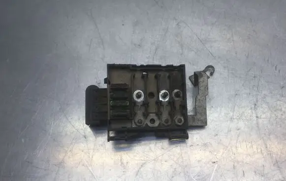 Volkswagen Polo Fuse module N8604