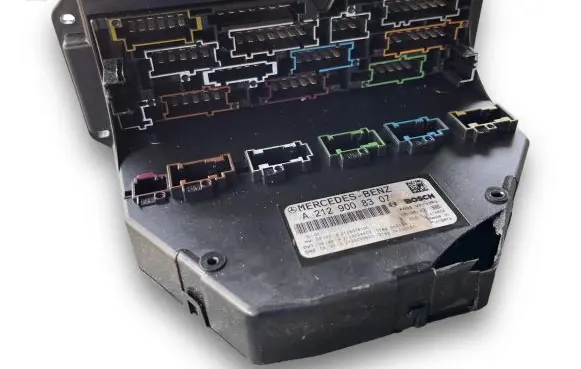 Mercedes-Benz E W212 Fuse module A2129008307