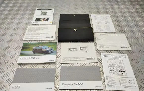 Renault Kangoo II Owners service history hand book 