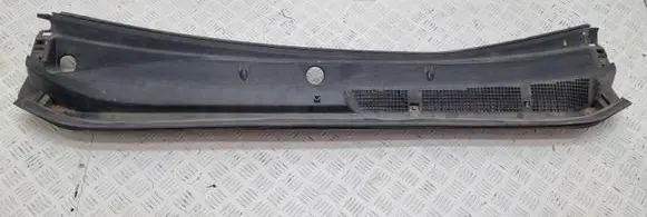 Isuzu D-Max Wiper trim