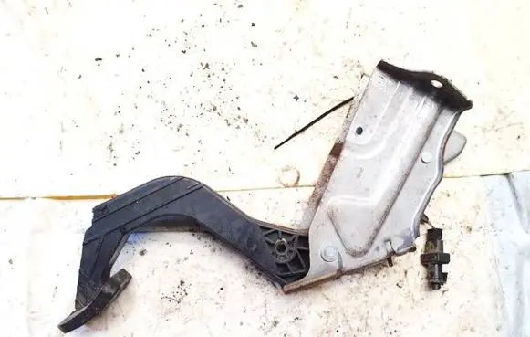 Volkswagen Crafter Brake pedal