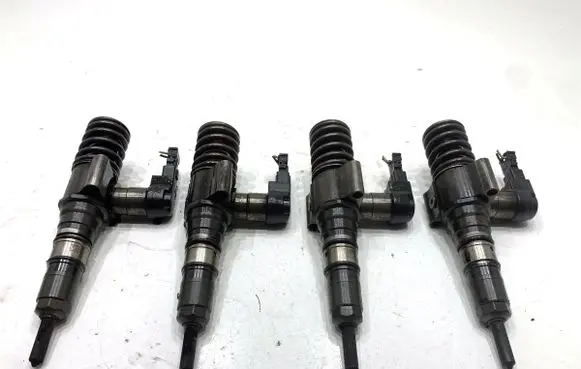Volkswagen PASSAT B6 Fuel injectors set 03G130073S