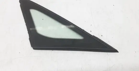 Toyota Avensis Verso Front triangle window/glass 43R00033