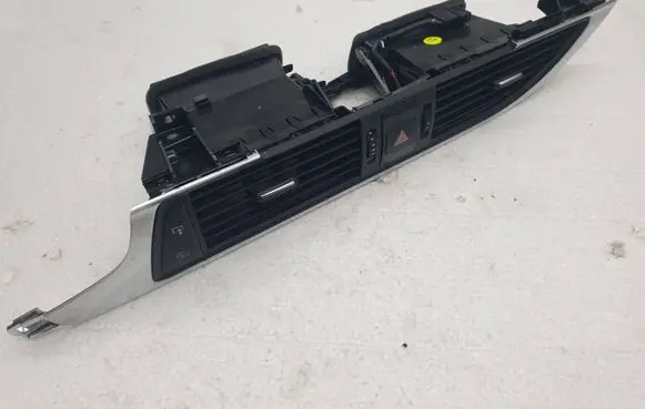 Audi A6 C7 Dash center air vent grill 4G1820951