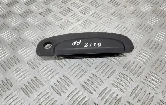 Hyundai Getz Front door exterior handle/bracket 