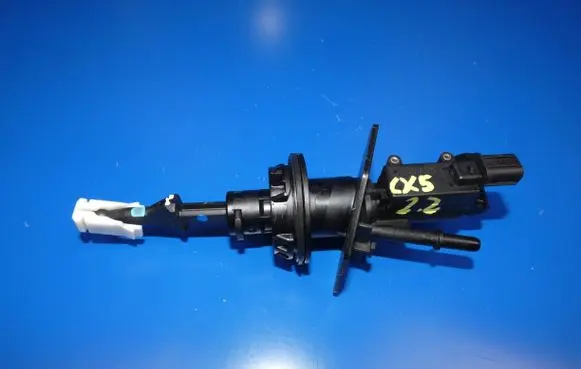 Mazda CX-5 Clutch master cylinder KE6041400 LKA0521K K100412