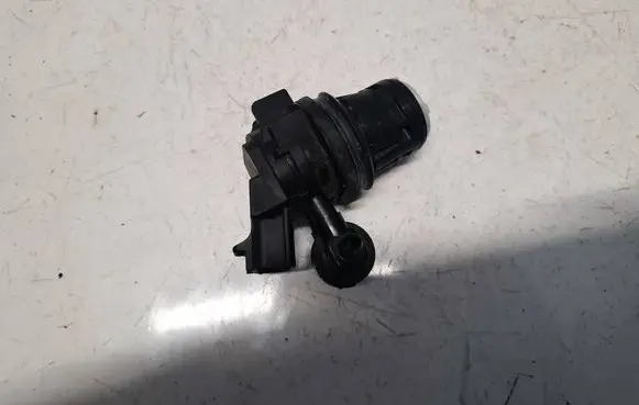 Mazda 3 II Windscreen/windshield washer pump 8603109210