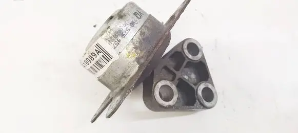 Opel Astra G Engine mount bracket 90538543