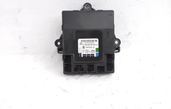 Mercedes-Benz B W245 Door control unit/module A1698206826