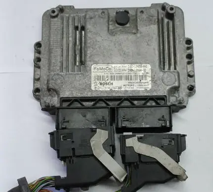 Ford Focus Engine control unit/module CV6112A650ANG 0261S10163