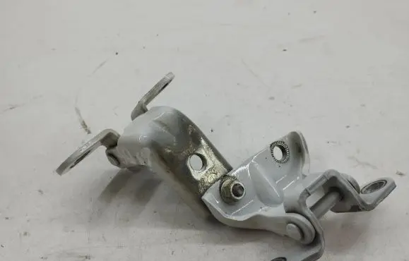 Rear door hinge set