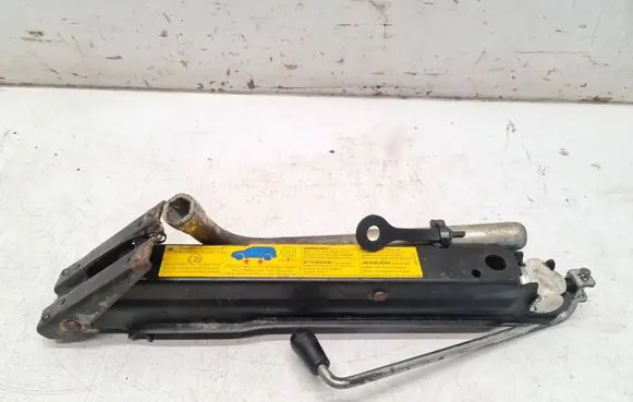 Mercedes-Benz ML W163 Lift Jack A1635800018