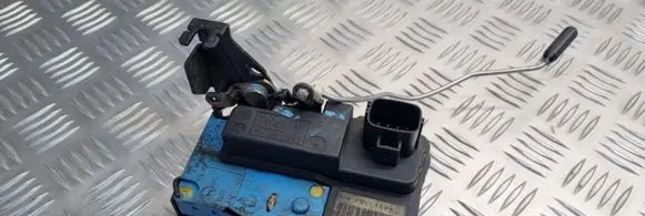 Volvo S80 Front door lock 9141701