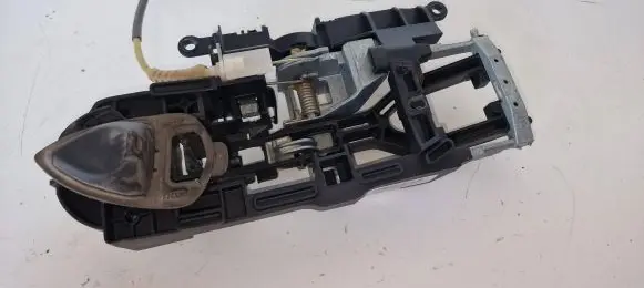 BMW 5 F10 F11 Front door exterior handle/bracket 7187227