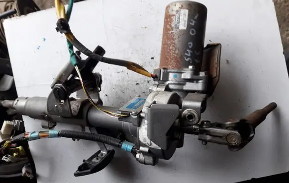 Volvo V50 Power steering pump 84095275