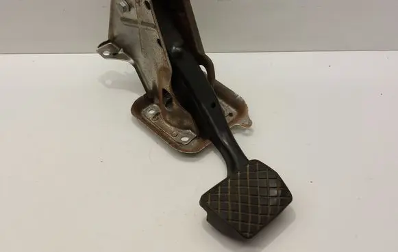 Volkswagen Jetta VI Brake pedal 1K1721117H 1K1723143F