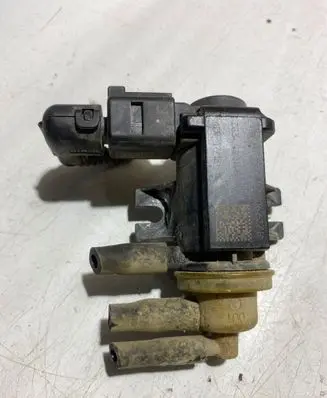 Volkswagen Caddy Turbo solenoid valve 1K0906627B