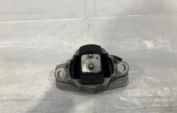 Jaguar F-Pace Engine mount bracket JK836A002GB
