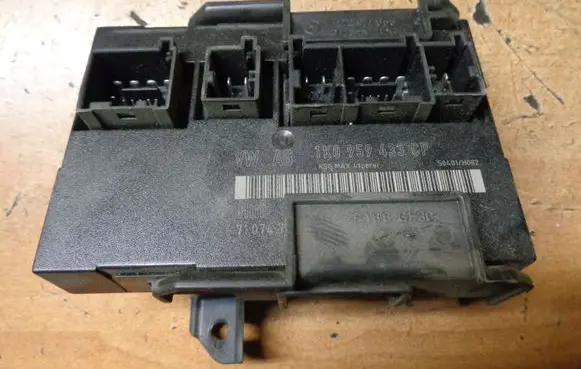 Volkswagen Caddy Comfort/convenience module 1K0959433CP