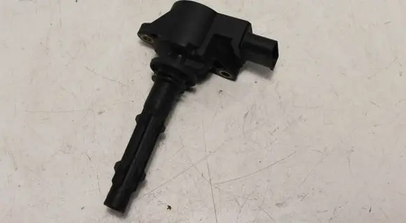 Mercedes-Benz S W221 High voltage ignition coil A0001502780