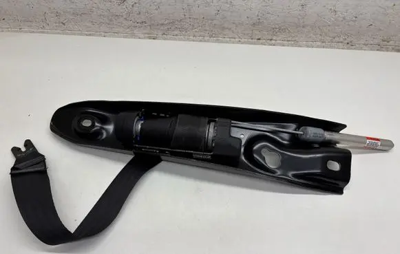 Volvo XC90 Front seatbelt 30661913