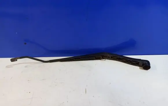 Saab 9-5 Windshield/front glass wiper blade 13299362