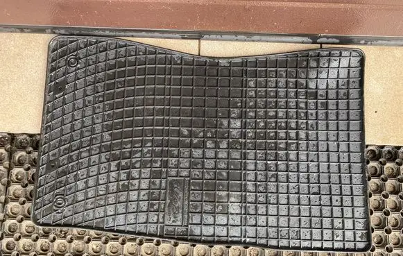 Nissan Pathfinder R51 Front floor mat 