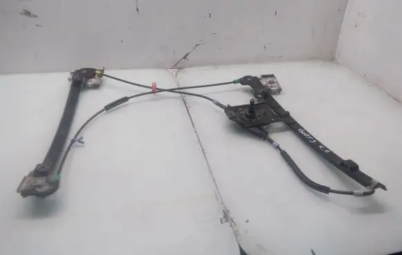 Volkswagen Golf III Front door manual window regulator 