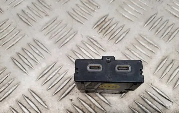 Volkswagen Atlas USB socket connector 3G5035954A