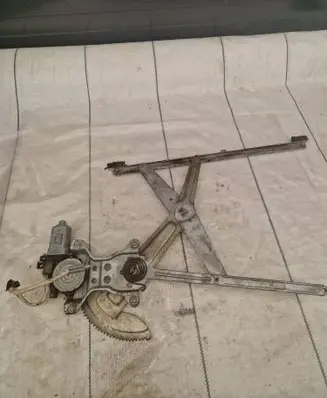 Toyota Land Cruiser (HDJ90) Front door electric window regulator 8571060060