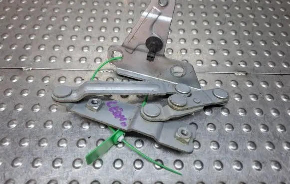 Seat Altea Engine bonnet/hood hinges S26371826 5P0823302B