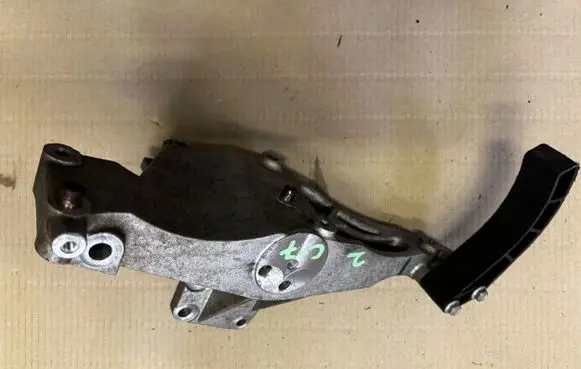 Fiat 500X Engine mounting bracket 46820385