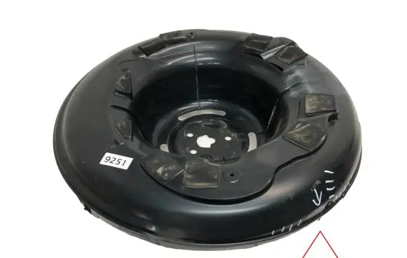 Toyota RAV 4 (XA30) Spare wheel section trim 6477342T41 64773-42T41