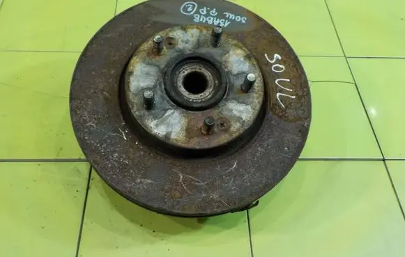 KIA Soul Front wheel hub spindle knuckle PRZOD