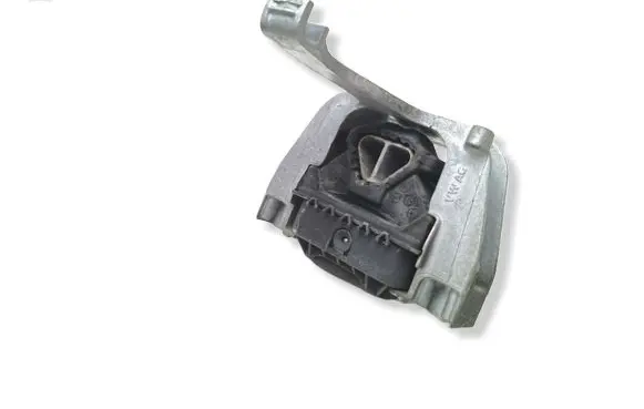 Volkswagen Tiguan Allspace Engine mount bracket 3Q0199262M