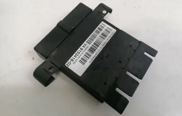BMW 5 F10 F11 Coolant fan relay 915341802 6114915341802
