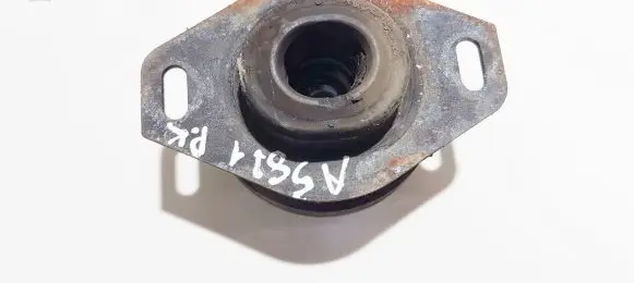 Peugeot 607 Engine mount bracket