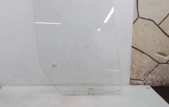 Mercedes-Benz Sprinter W906 Front door window/glass (coupe) 43R001025