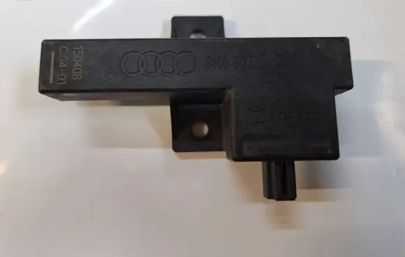 Volkswagen Touareg II Keyless (KESSY) go control unit/module 8K0907247